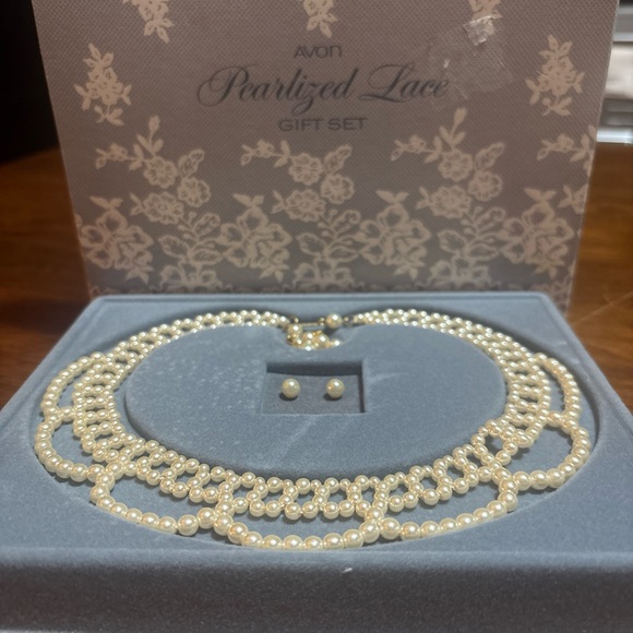Avon Jewelry - Vintage 1987 Avon Pearlized Lace Gift Set Faux Pearl Neckace & Earrings (NIB)